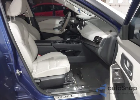 2022 Nissan Rogue Sv z USA, uszkodzony, nr VIN JN8BT3BB2NW332465